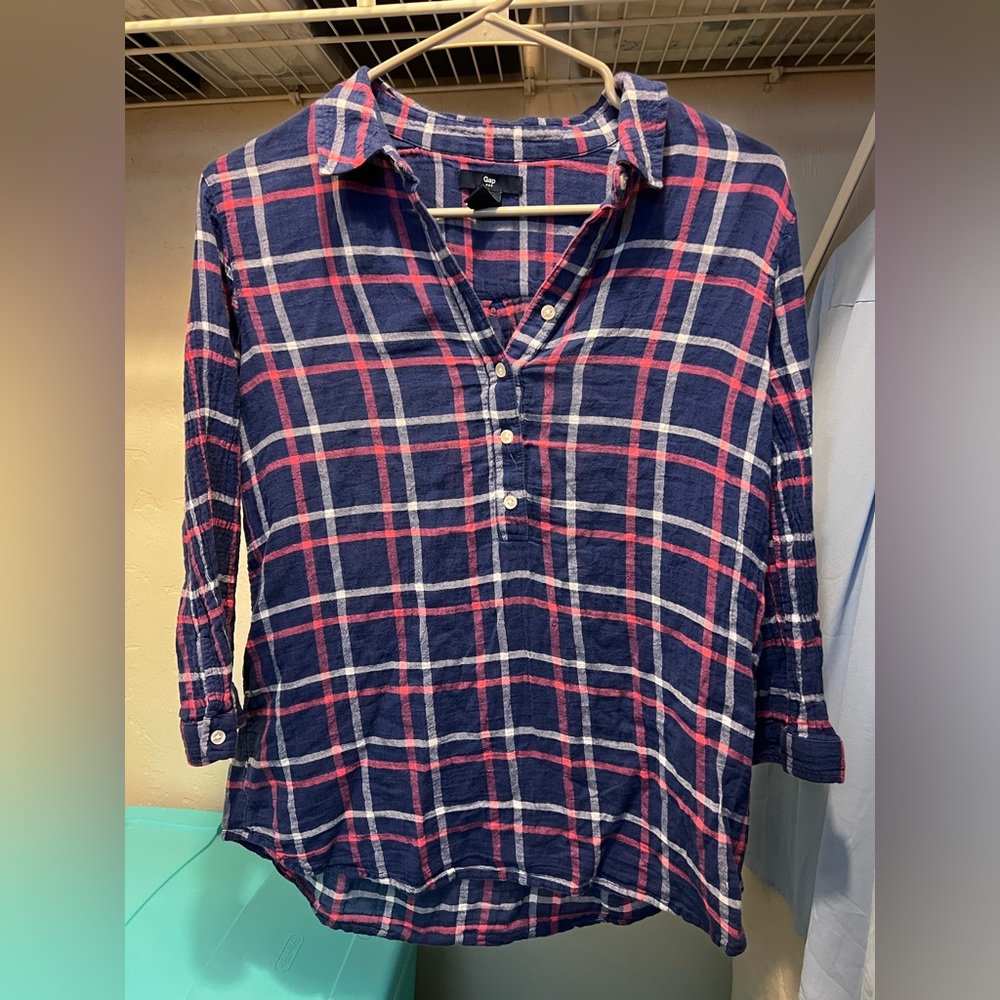 GAP Blue and Pink Plaid Button Down Shirt
